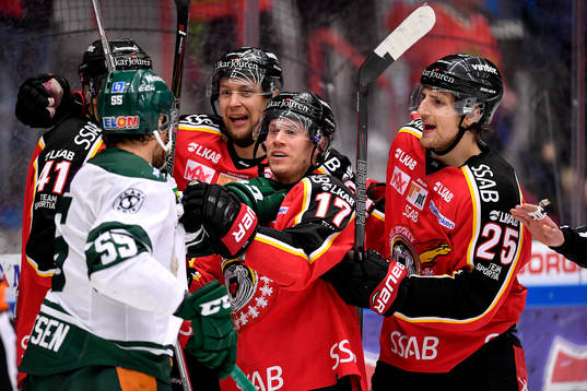 Färjestads Ole-Kristian Tollefsen och Luleås Andreas Falk