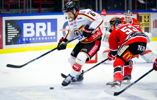 Luleås Craig Schira och Örebros Bobbo Petersson