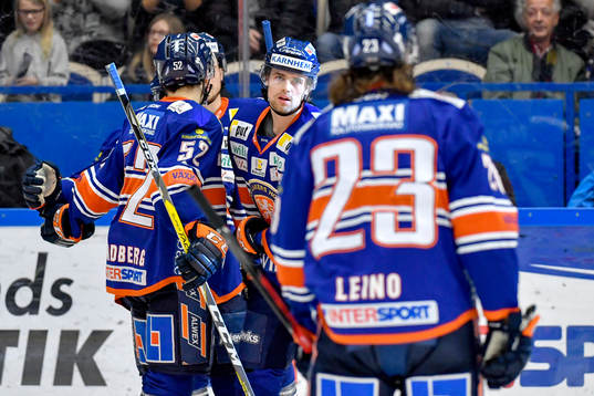 Växjös Emil Pettersson jublar