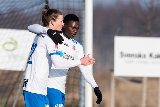 Helsingborgs Oke Akpoveta och Jesper Langer jublar