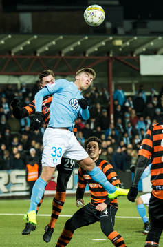Malmö FFs Teddy Bergqvist i höjdduell