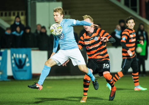 Malmö FFs Oscar Lewicki mot Helsingørs Jonathan LåLå Nielsen