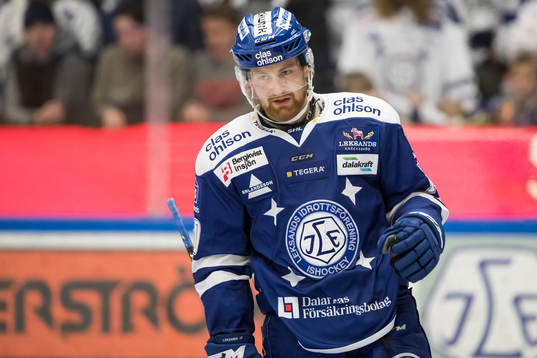 Leksands Mattias Ritola  i ishockeymatchen i SHL mellan