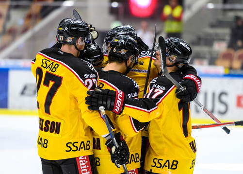 Luleås Craig Schira jublar