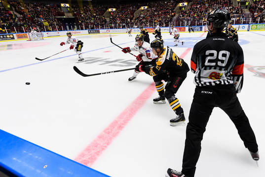 Modos Patrik Karlkvist och Panterns Johan Ivarsson