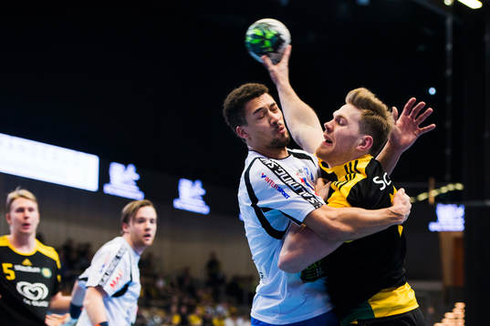 Skövdes Christopher Hedberg och Sävehofs William Bogojevic