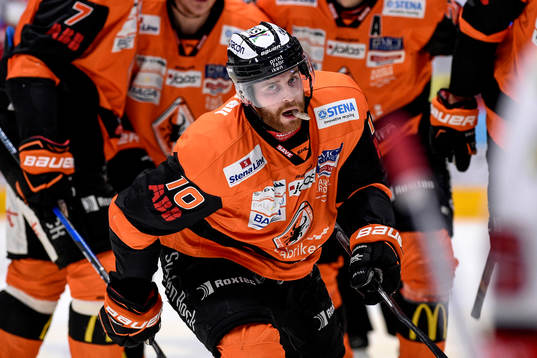 Karlskronas Mattias Guter jublar