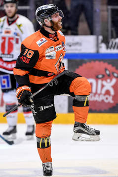 Karlskronas Mattias Guter jublar