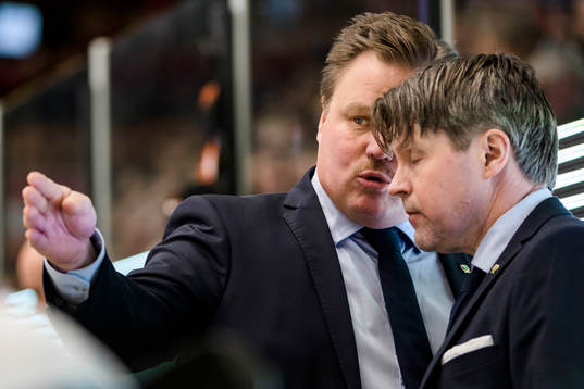 Färjestads Tränare Leif Carlsson och assisterande