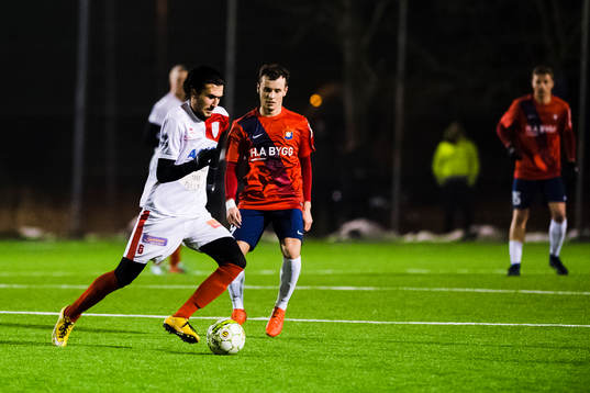 Assyriskas Eduard Zuta och Örgrytes Rasmus Andernil Bozic