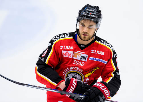 Luleås Craig Schira lämnar isen