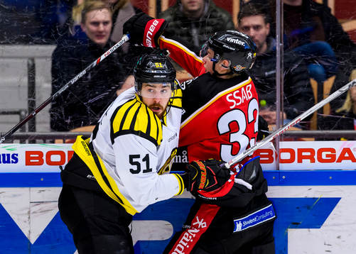 Brynäs Marc Zanetti stoppar Luleås Christopher Mastomäki