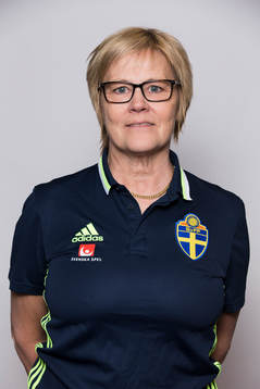 Domarinstruktör Ingrid Jonsson poserar för ett porträtt