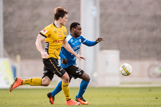 Elfsborgs Jörgen Horn mot Halmstads Andre Ntambue