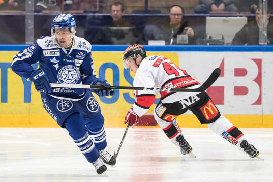Leksands Eric Castonguay och Örebros Joel Mustonen i