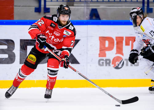 Piteås Nils Niklassson med pucken