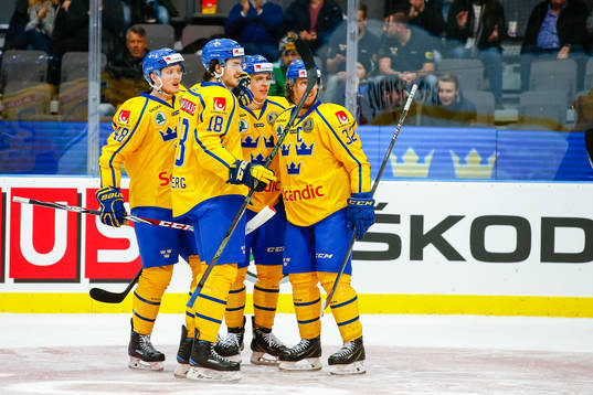 Sveriges spelare jublar