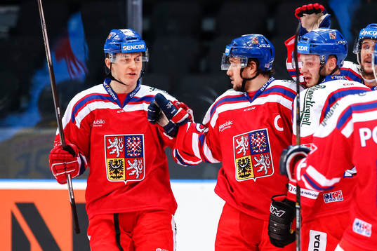 Tjeckiens spelare jublar