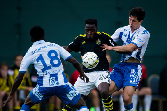 s Rickson Mansiamina under fotbollsmatchen i Dubai International Cup mellan IFK Göteborg och AIK den 11 februari 2017 i Dubai.
