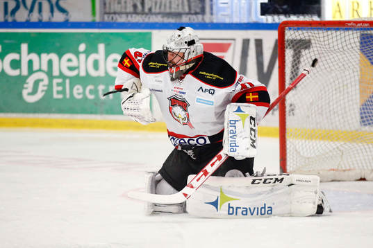Malmö Redhawks målvakt Cristopher Nihlstorp släpper in
