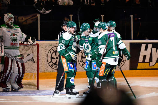 Färjestads spelare jublar