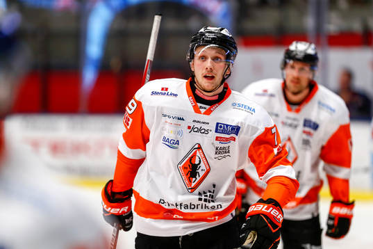 Karlskronas Emil Lundberg jublar