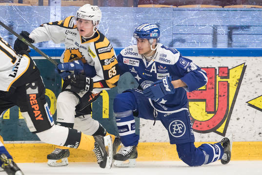 Skellefteås Sebastian Aho och Leksands Jon Knuts i