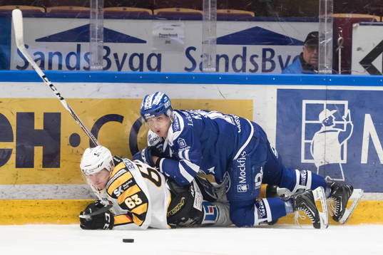 Leksands Martin Karlsson och Skellefteås Sebastian Aho i