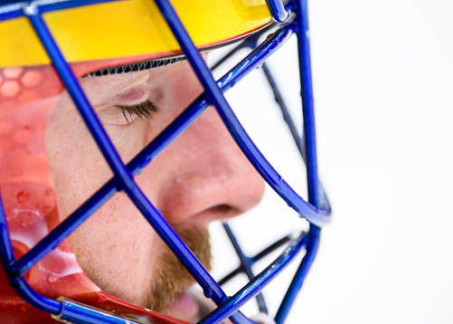 Djurgårdens målvakt Mikael Tellqvist på uppvärmningen