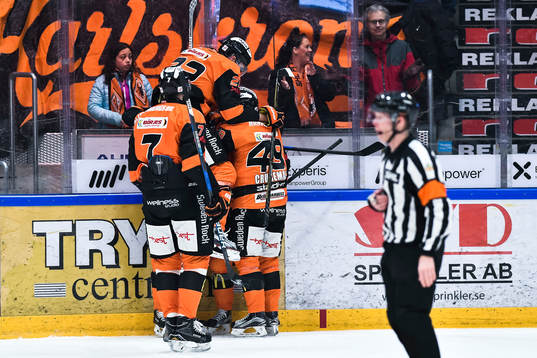 Karlskronas Mattias Guter jublar