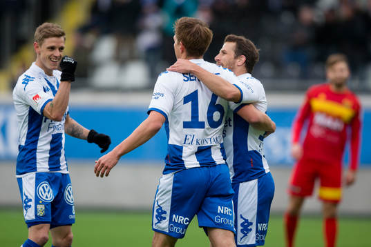 IFK Göteborgs Mikael Boman jublar ihop med Tobias Hysen