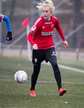 s Cecilia Pedersen under träningsmatchen i fotboll mellan LB07 och IFK Kalmar den 26 Februari 2017 i Malmö.