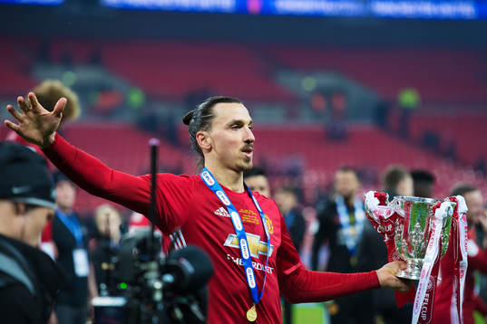 Manchester Uniteds Zlatan Ibrahimovic jublar med