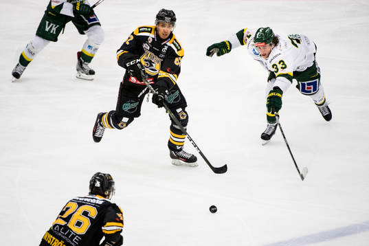 Panterns Oscar Nord och Björklövens Marcus Jonsson
