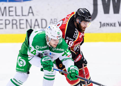 Rögles Matt Fraser och Luleås Jacob Lagacé