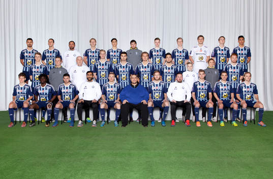 Husqvarna poserar för en lagbild den 1 mars 2017 i Husqvarna. Bakre ledet fr. v. Malek iskander, Edin Hamidovic, Zini Ljumanovski, Philip Bernholtz, Peter Gwargis, Enver Gushani, Viktor Torstensson, Lukas Isralelsson, Markus Harrysson, Markus Tegebäck, Amir Al-Ammari. Mittenledet fr. v. Erik Hermansson, materialförvaltare Peter Nykvist, Irfan Hotic, Kristofer Snarberg, Karlo Goranci, Simon Dimitrijevic, Arber Hasani, Johan Lindblom, fystränare Elin Hegestrand, Anton Heningsson. Sittande fr. v. Valter Strandler, Vincent Mawana, Johan Ibrahim, tränare Mohammed Ali Khan, Johan Karlefjärd, sportchef Issa Iskander, Marc Axengren, assisterande tränare Eugen Adolfsson, Amer Ibragic, Alexander Dimitrijevic, David Svensson.  