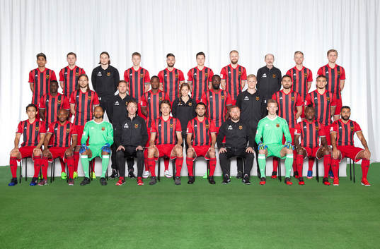 Östersund poserar för en lagbild den 2 mars 2017 i Östersund. Bakre ledet fr. v. Hosam Aiesh, Darijan Bojanic, lagledare Alexander Kindberg, Johan Bertilsson, Gabriel Somi, Jamie Hopcutt, Curtis Edwards, materialare Bengt Uno Nilsson, Dennis Widgren, Ludvig Fritzson. Mittenledet fr. v. Ken Sema, Tom Pettersson, match analytiker Björn Hamberg, Alhaji Gero, fysioterapeut Jenny Larsson, Ronald Mukiibi, målvaktstränare Linus Eriksson, Sotirios Papagiannopoulos, Douglas Bergqvist. Sittande fr. v. Sebastian Lundbäck, Fouad Bachirou, Aly Keita, tränare Graham Potter, Bobo Sollander, Brwa Nouri, assisterande tränare William Reid, Andreas Andersson, Sam Mensiro, Saman Ghoddos.
