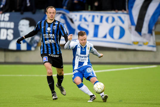 Sirius Dragan Kapcevic och IFK Göteborgs Scott Jamieson