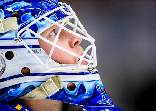 Leksands målvakt Atte Engren på uppvärmningen