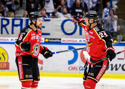 Luleås Craig Schira (v) jublar