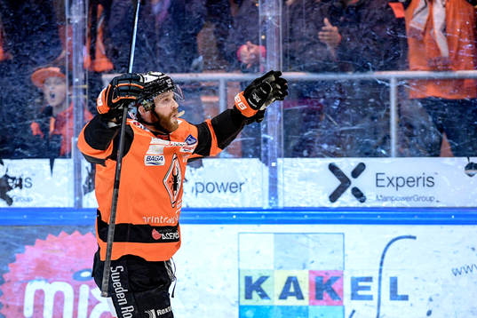 Karlskronas Mattias Guter jublar