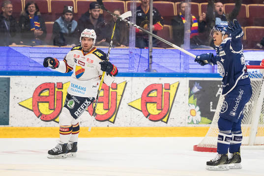 Djurgårdens Matt Anderson jublar