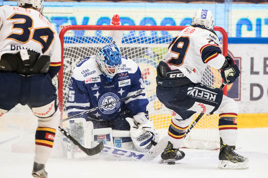 chans för Djurgårdens Patrik Lundh framför Leksands