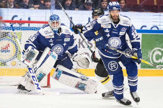 Leksands målvakt Atte Engren i ishockeymatchen i SHL
