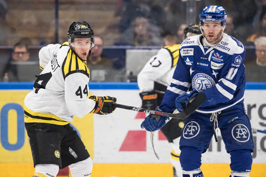 Brynäs Jacob Blomqvist och Leksands Jesper Ollas i