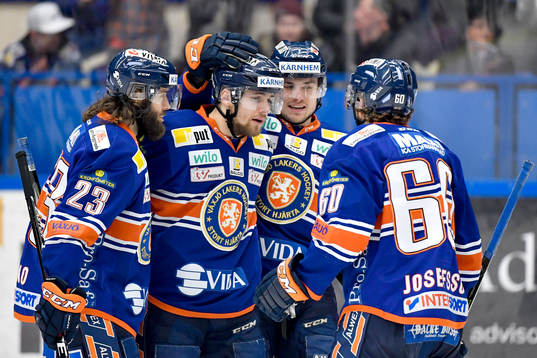 Växjös Pontus Netterberg jublar