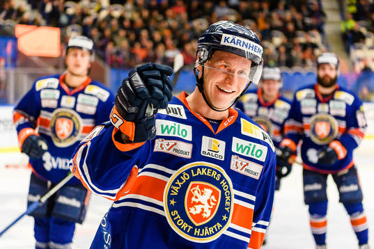 Växjös Olli Palola jublar