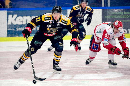 Panterns Johan Ivarsson och Almtunas Erik Santesson