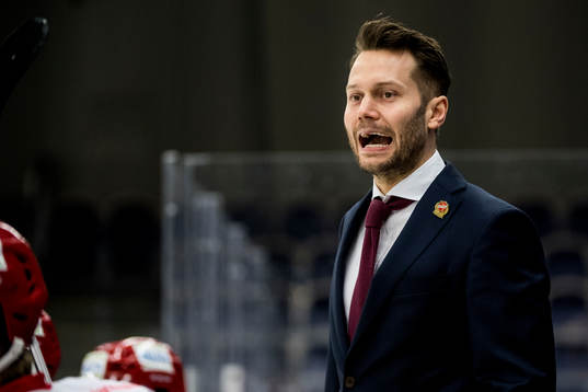 Almtunas assisterande tränare Martin Gudmundssen