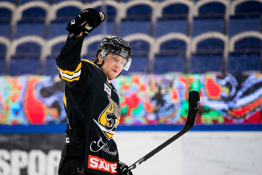 Panterns Robin Dahse jublar